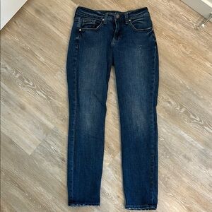 Silver Jeans - Women’s Mid Rise 9.5”- Boyfriend StyleW27/L29